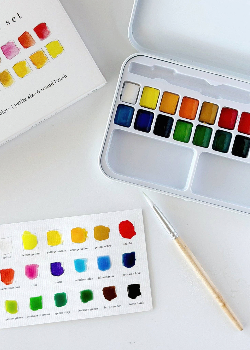 18 Colour Watercolour Paint Set & Brush
