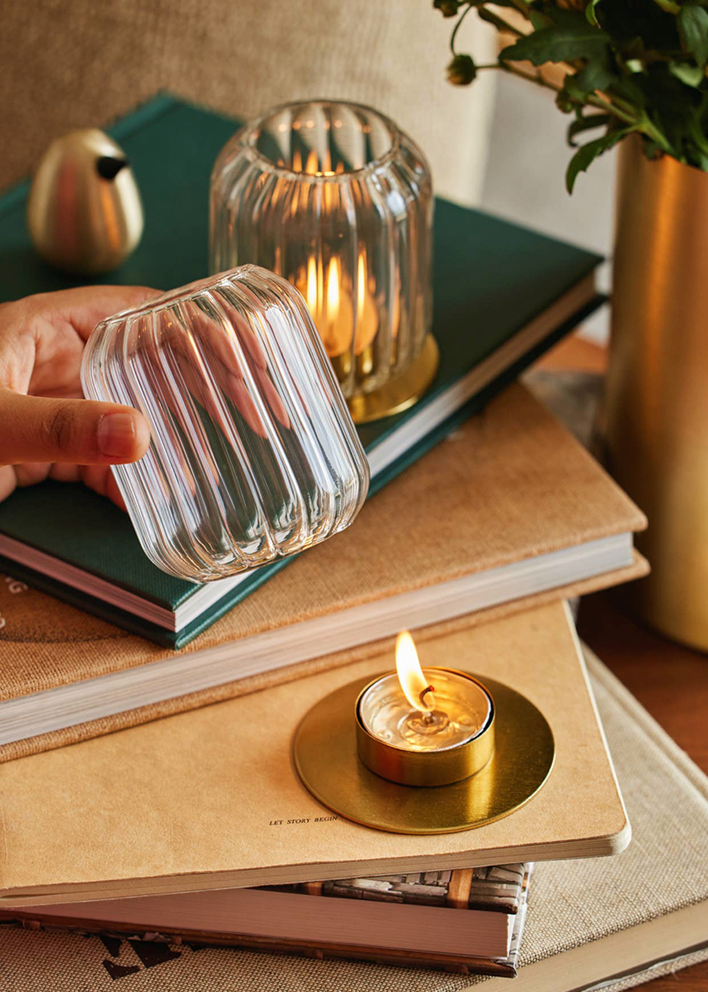 Kira Glass Lantern