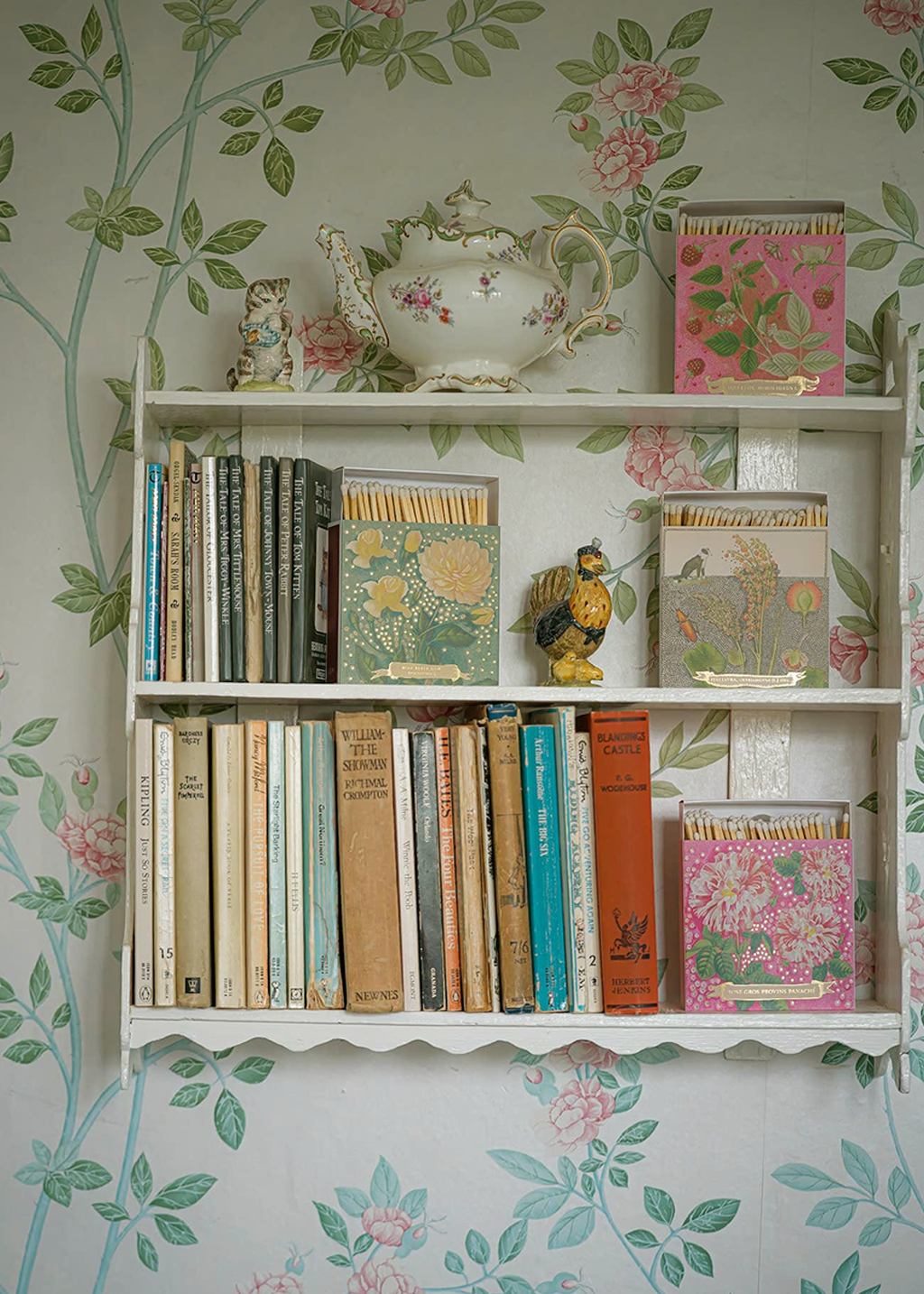 Rose Provin Petunia Square Matchbox