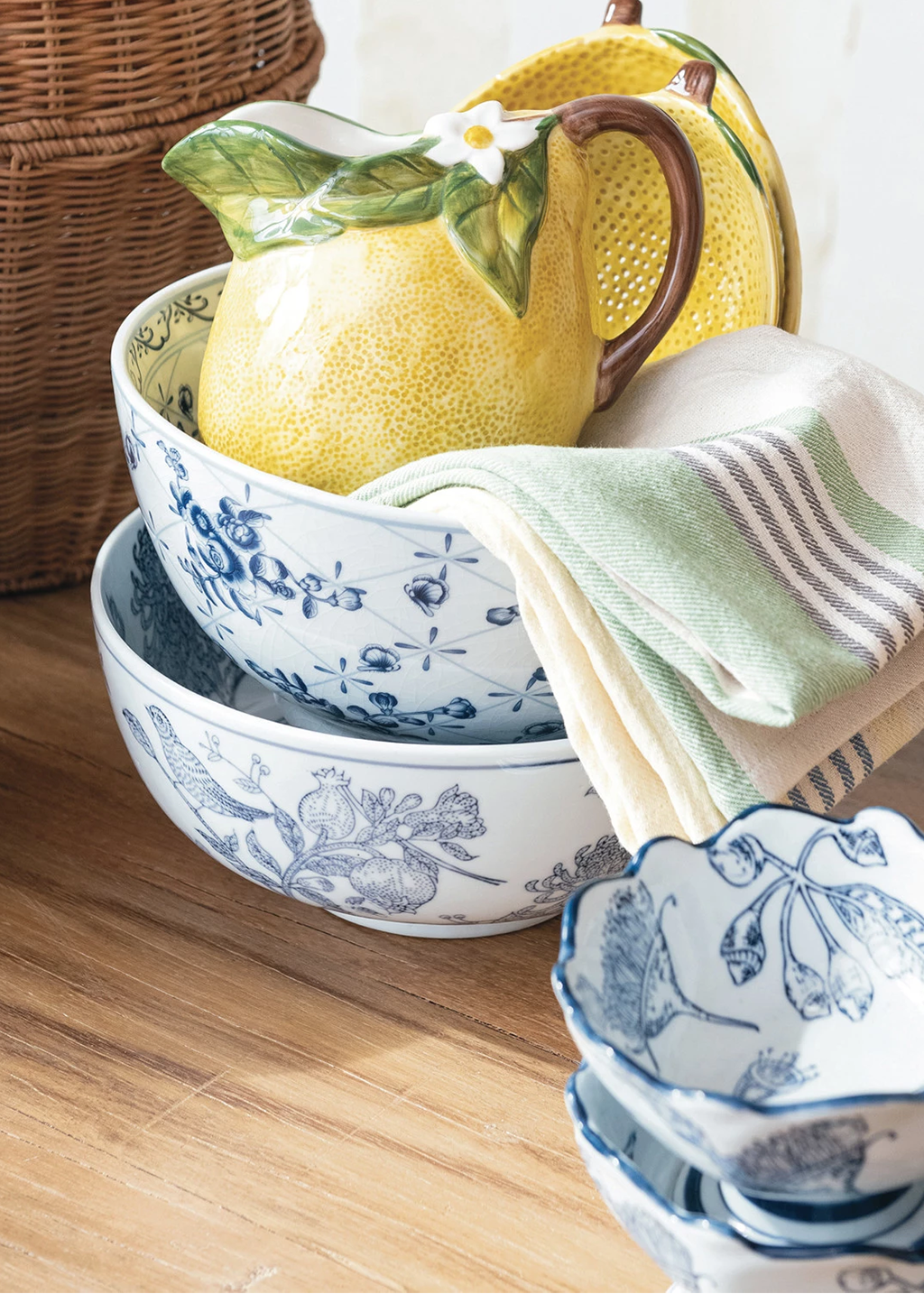 10" Porcelain Bowl | Floral Lattice