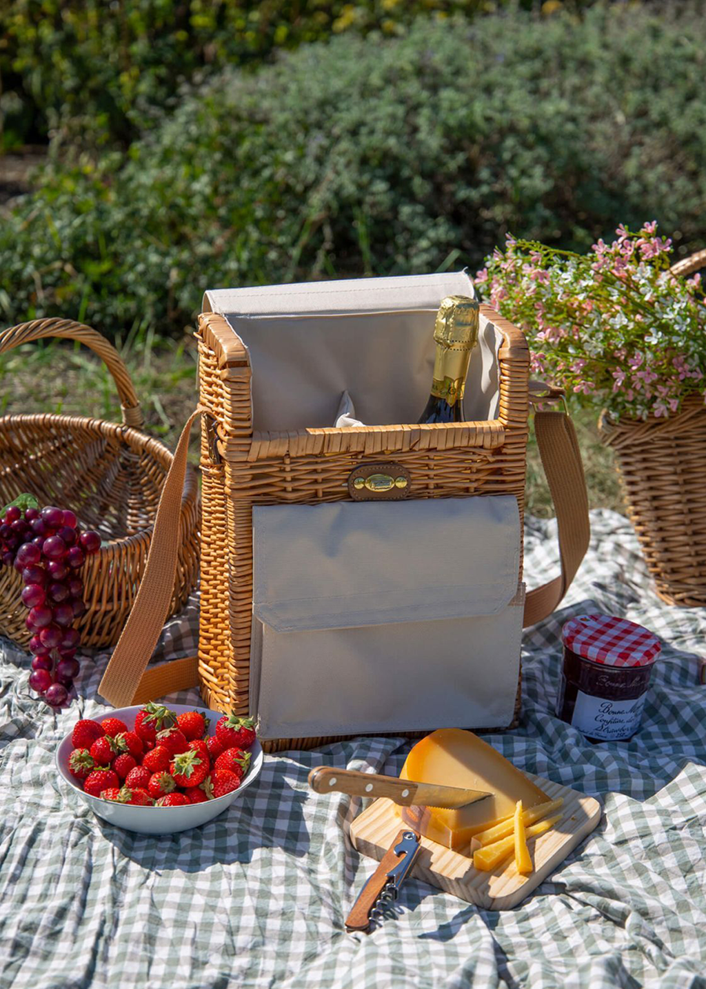 Willow Bottle Bag with Cheese Board Knife | 2 Bottle