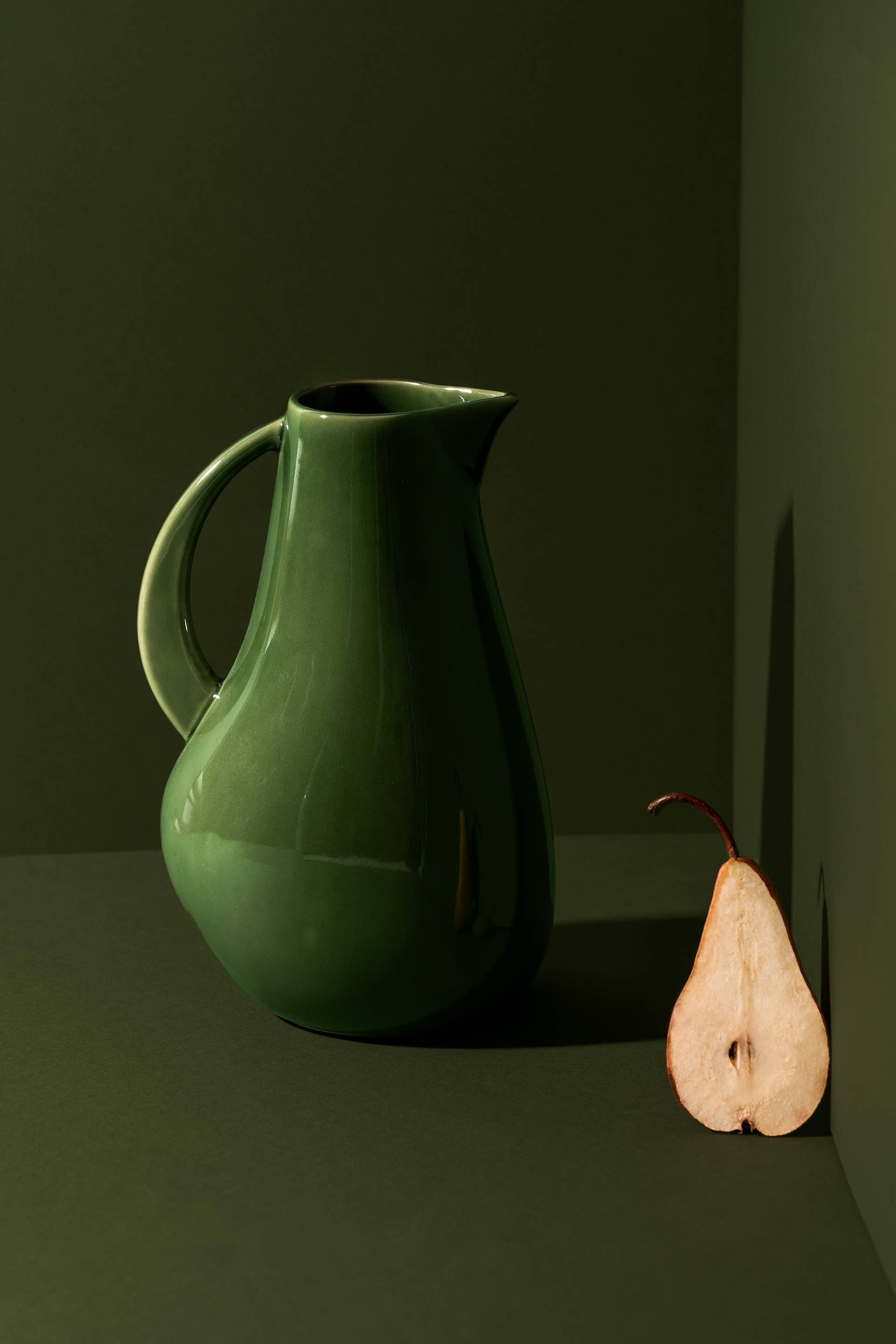 Stoneware Pitcher & Vase | Kuduo 64 oz