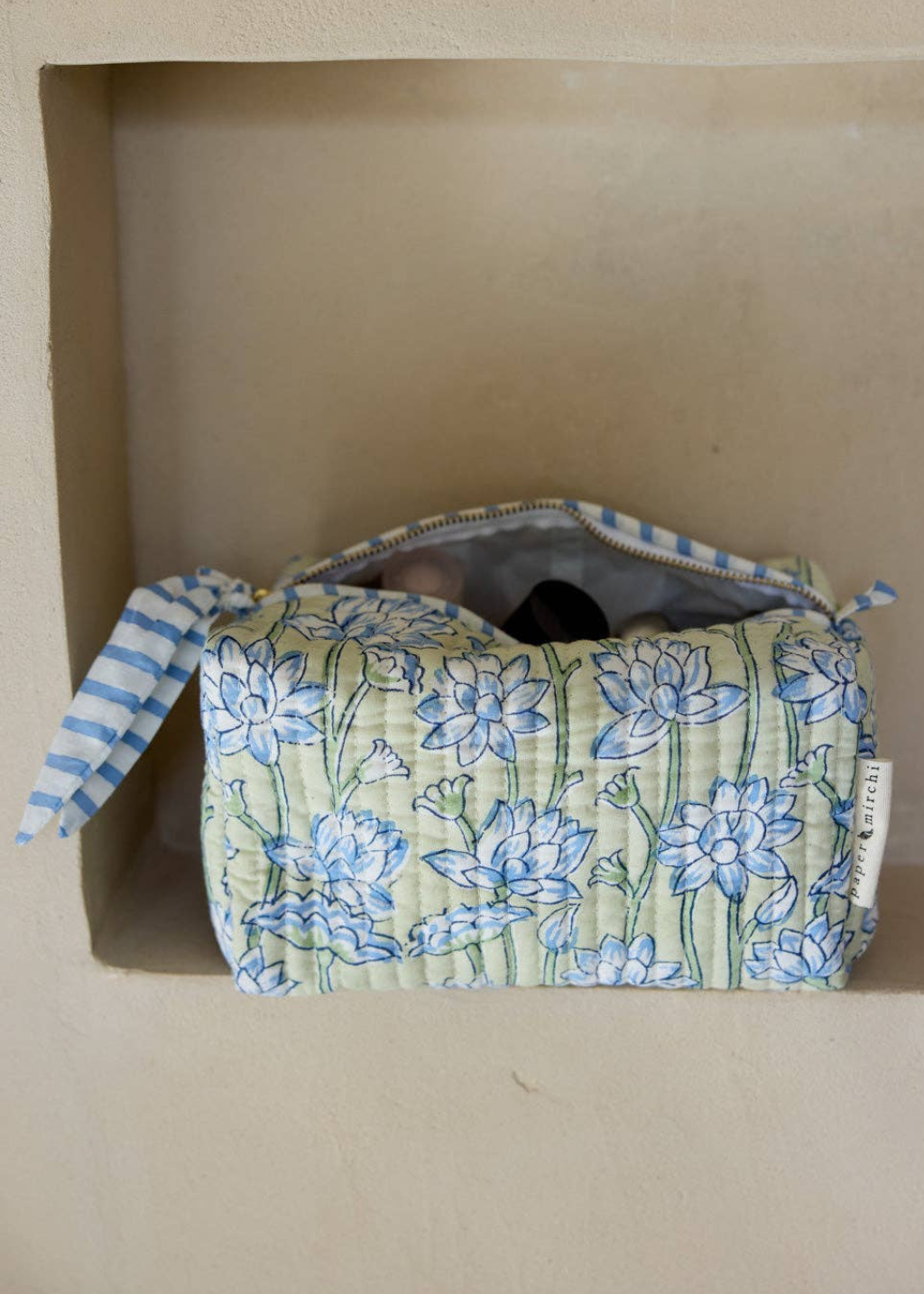 Organic Cotton Toiletry Bag MED - Lotus Indigo