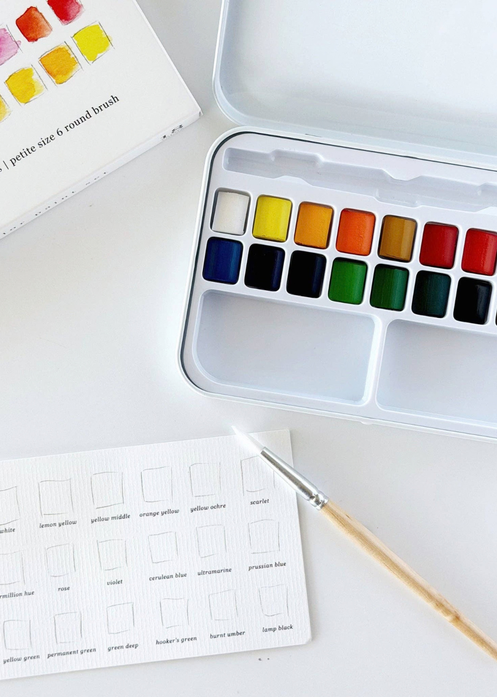 18 Colour Watercolour Paint Set & Brush