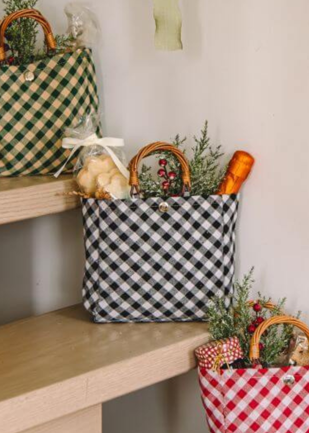 Fabric Bag with Willow Handles | Black