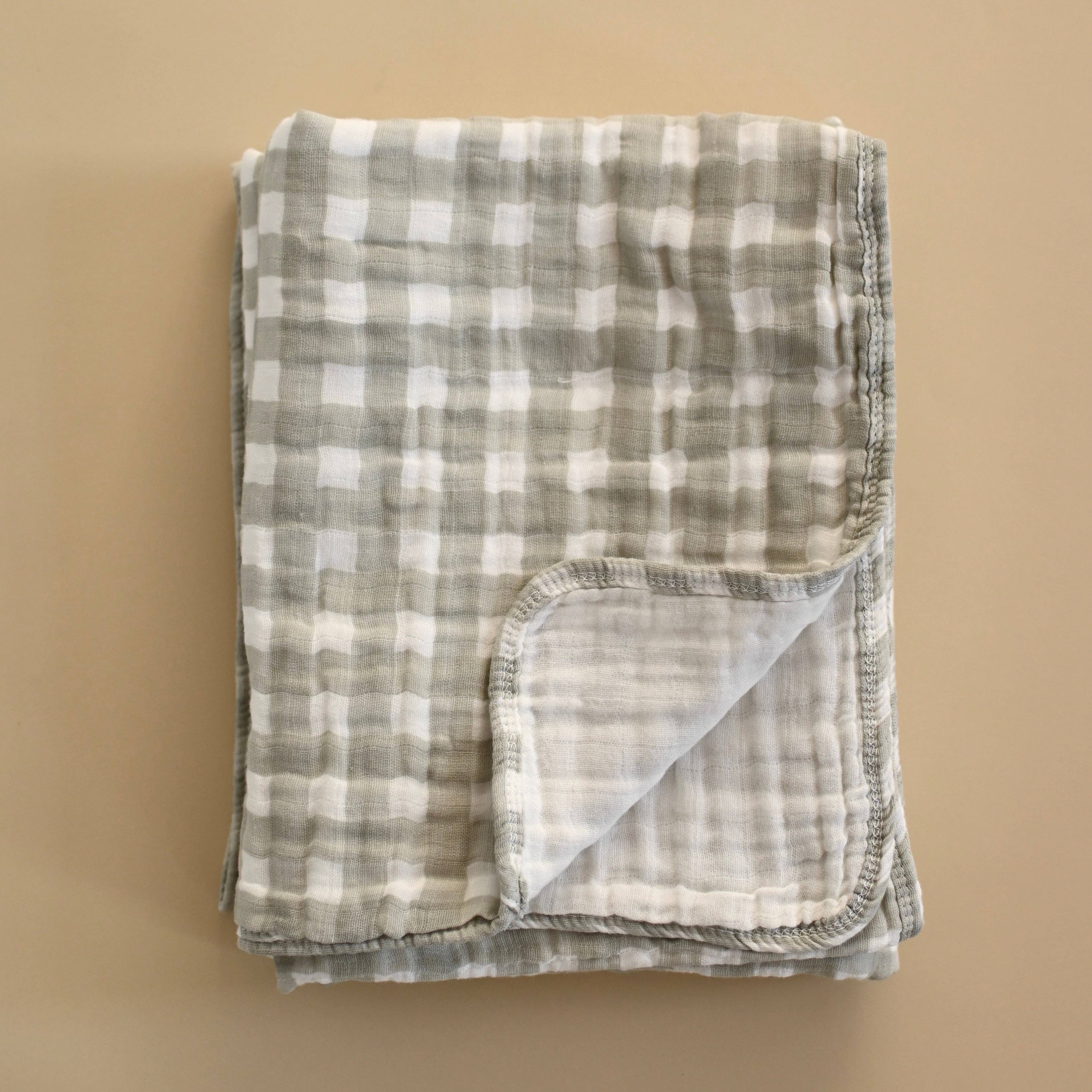 6 Layer Quilt | Sage Gingham