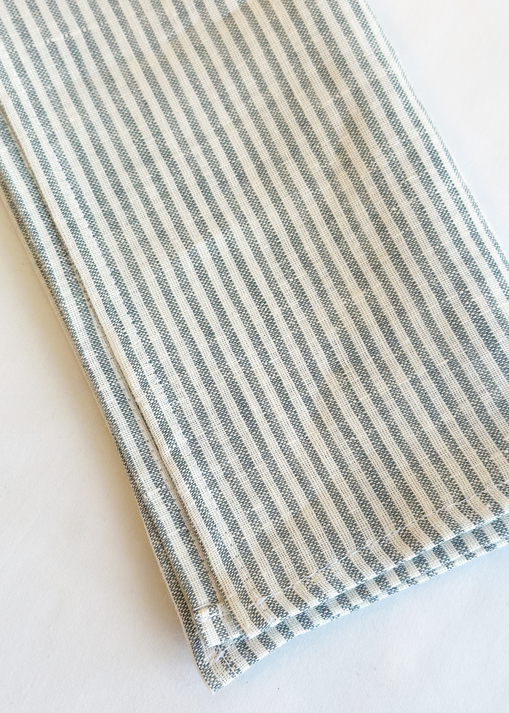 Maison Linen Hand Towel | White & Charcoal