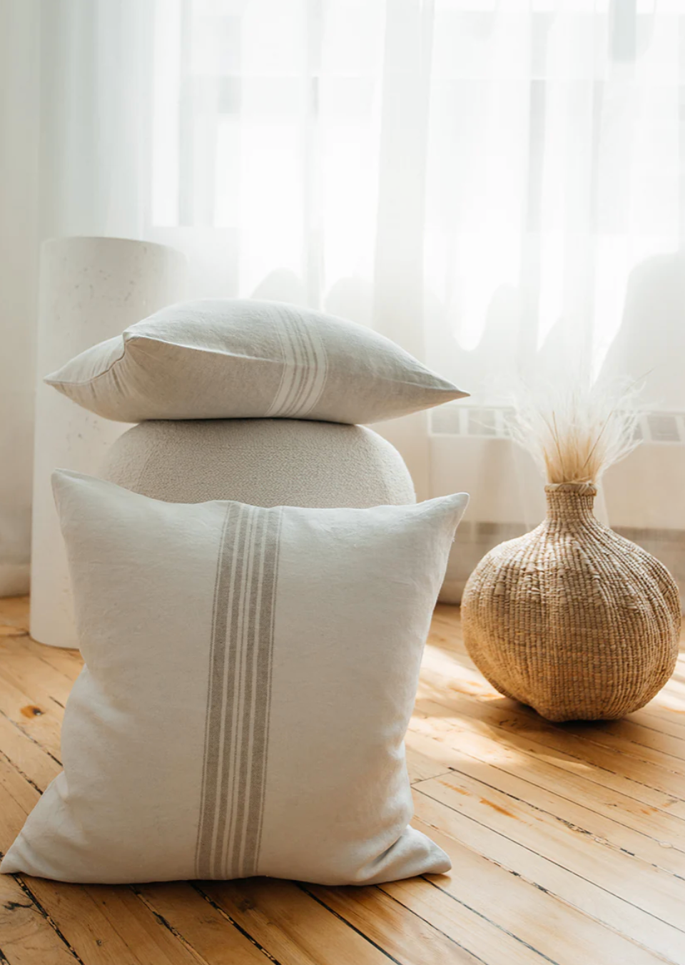 Maison Linen Pillow | Beige & White