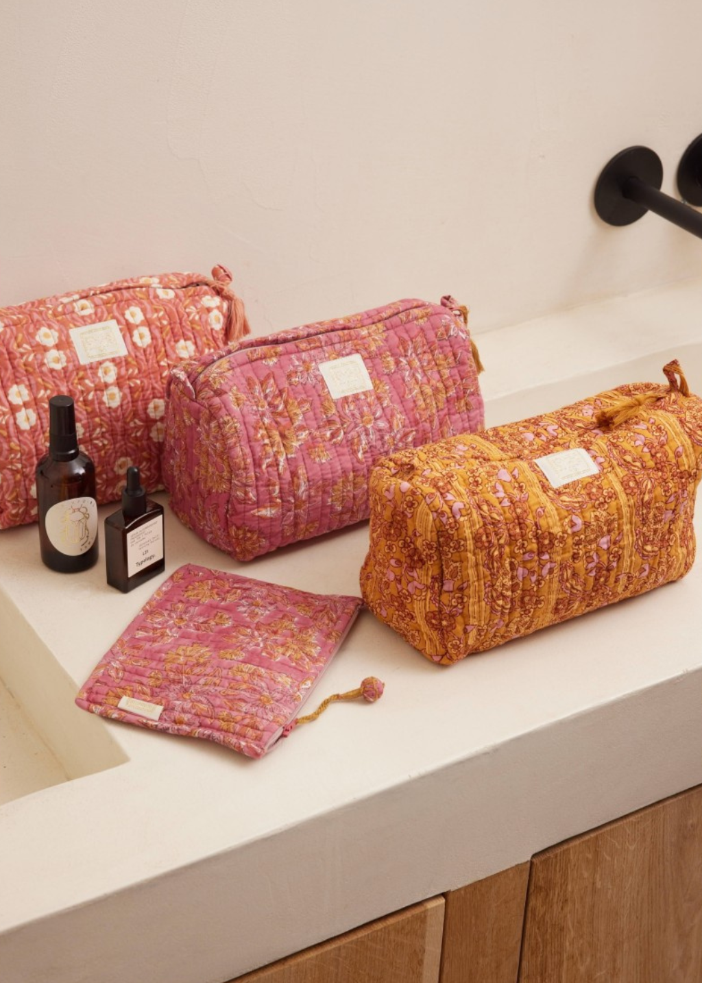 Toiletry bag | Arya Malaga