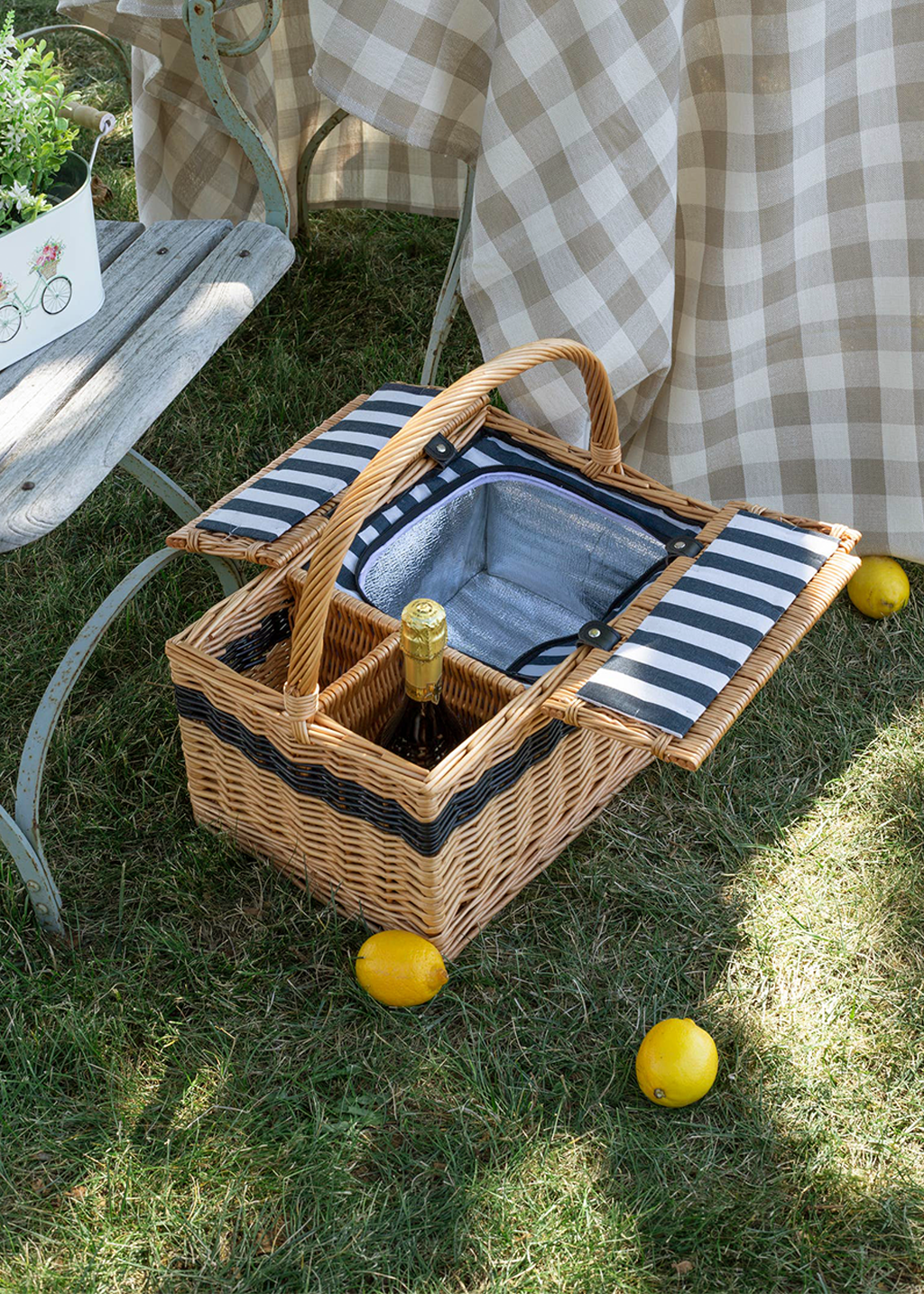 Willow Insulated Picnic Basket | 2 Wine Bottle
