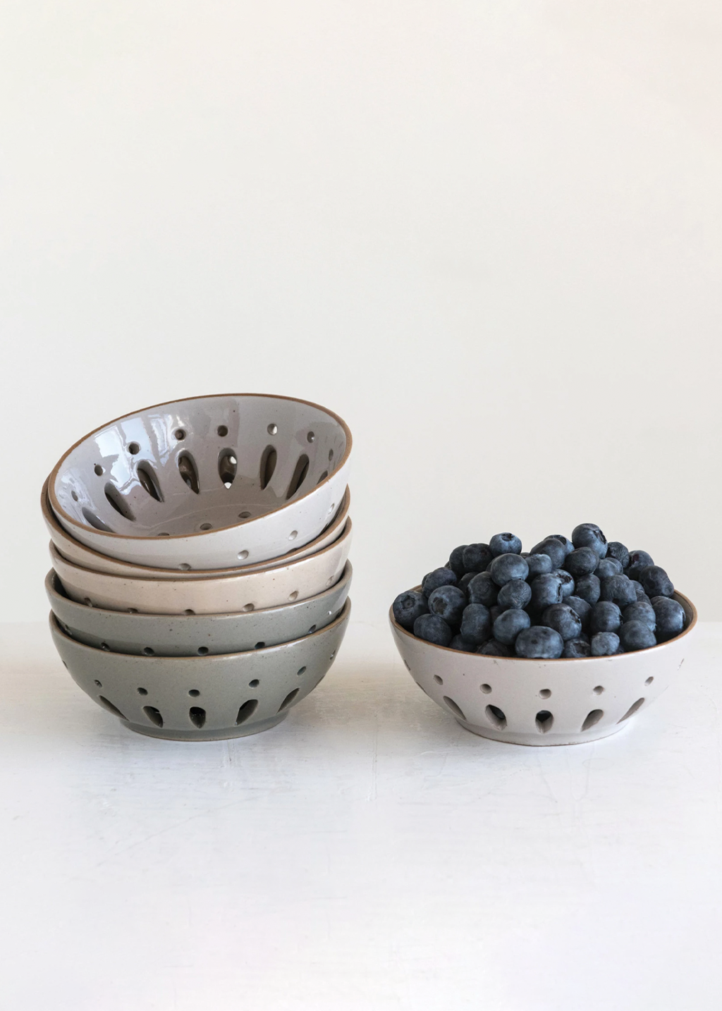 5x8 Stoneware Berry Bowl