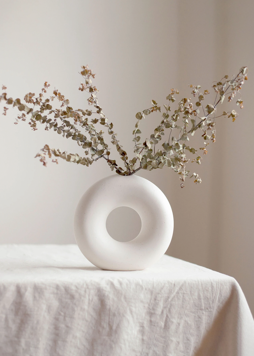 Circle Vase | White Speckle