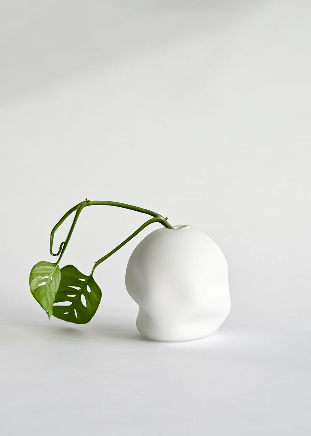 Pebble Bud Vase | Enamel Matte