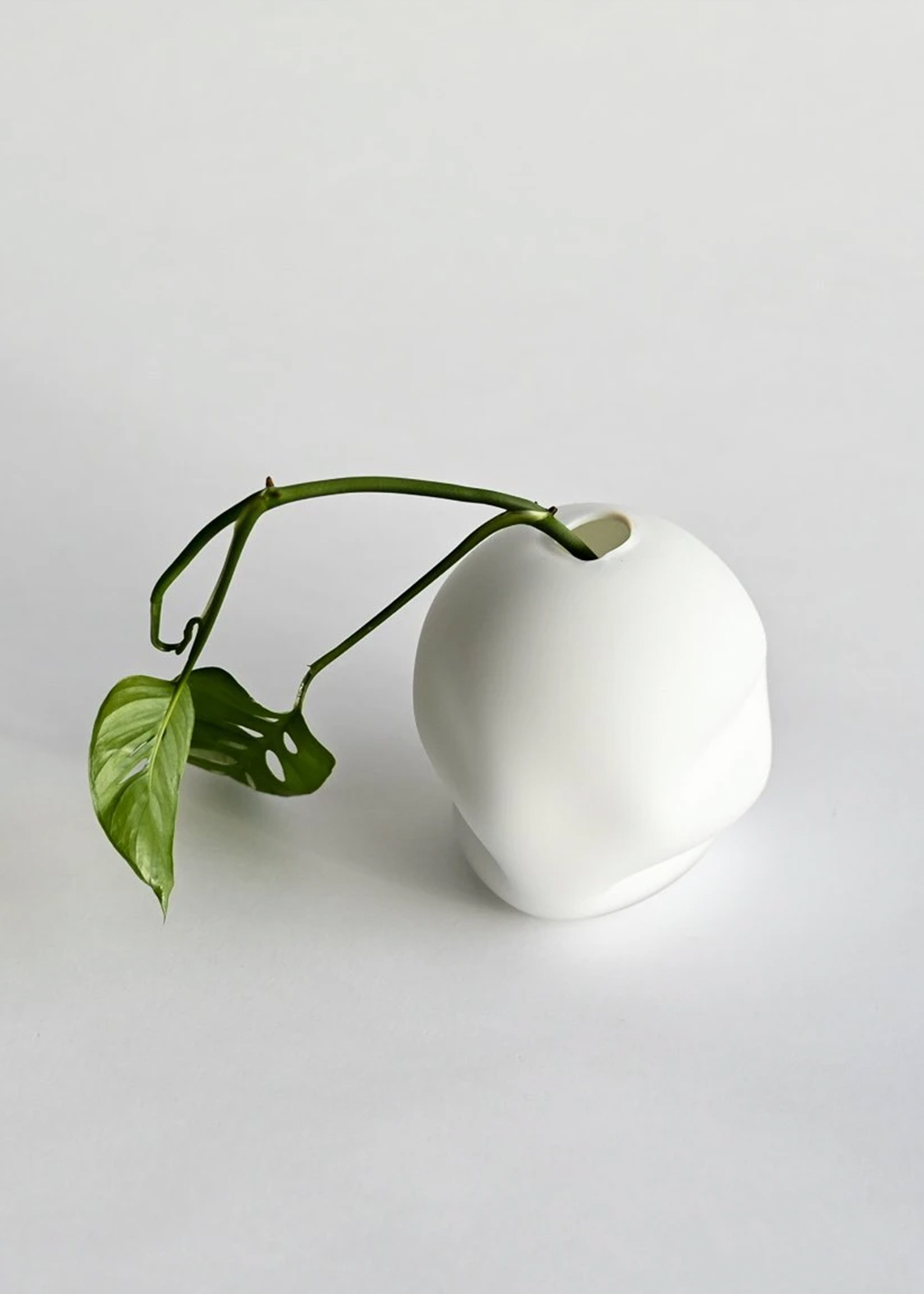 Pebble Bud Vase | Enamel Matte