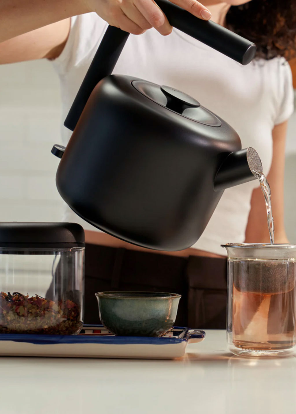 Clyde Electric Kettle | Matte Black