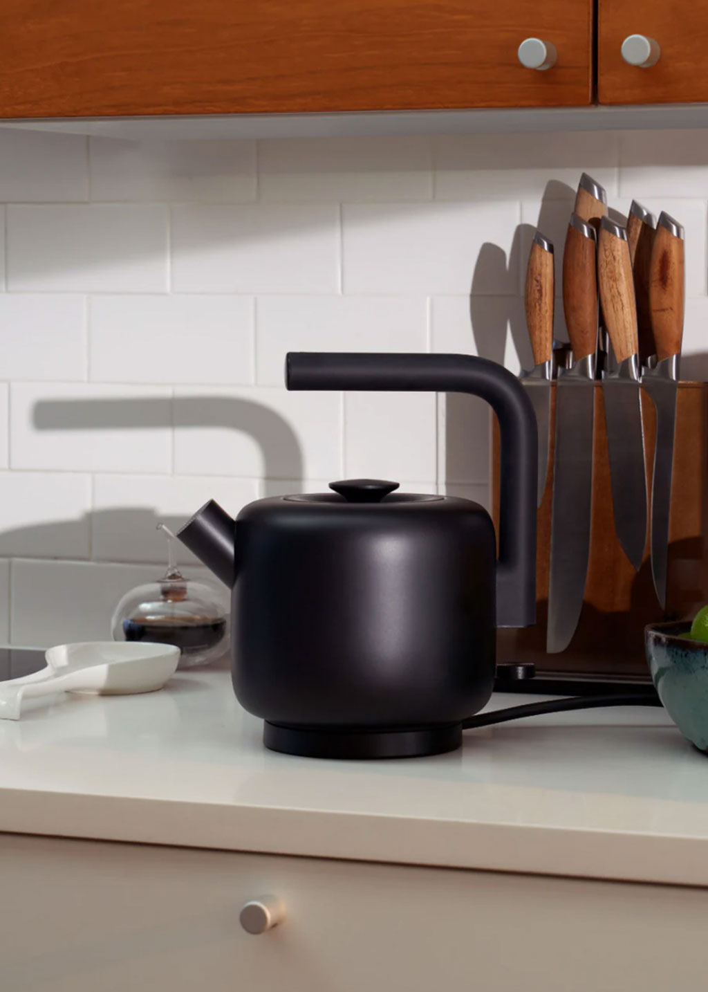 Clyde Electric Kettle | Matte Black