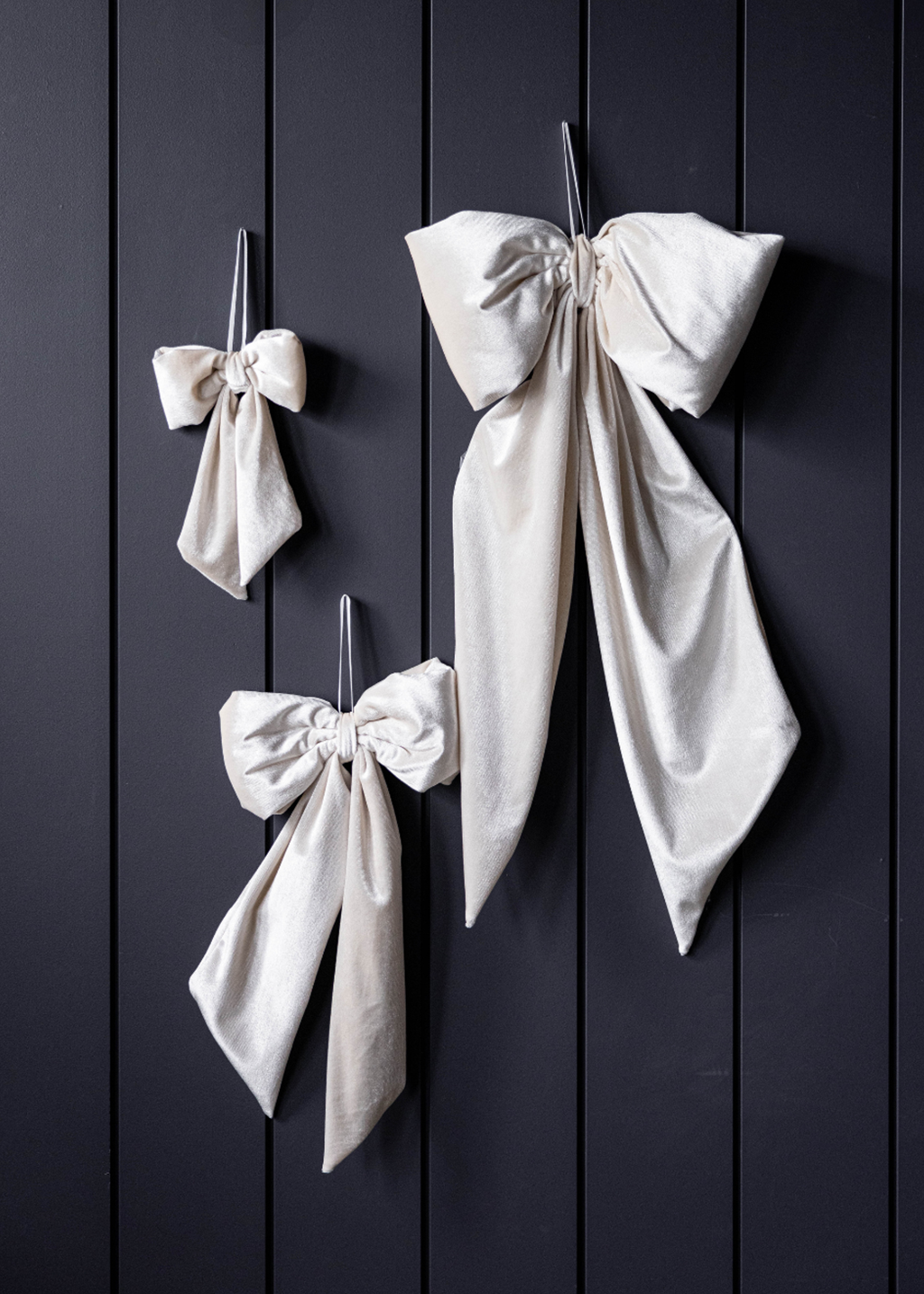 Cream Velvet Bow | M