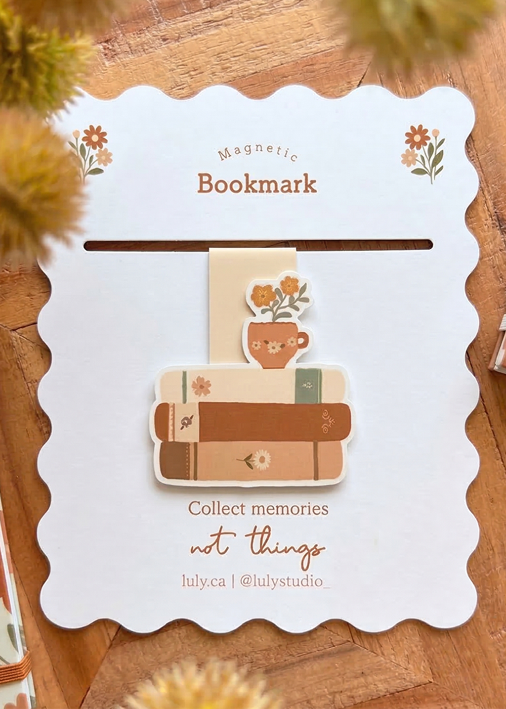 Magnetic Bookmark | Book & Flowers