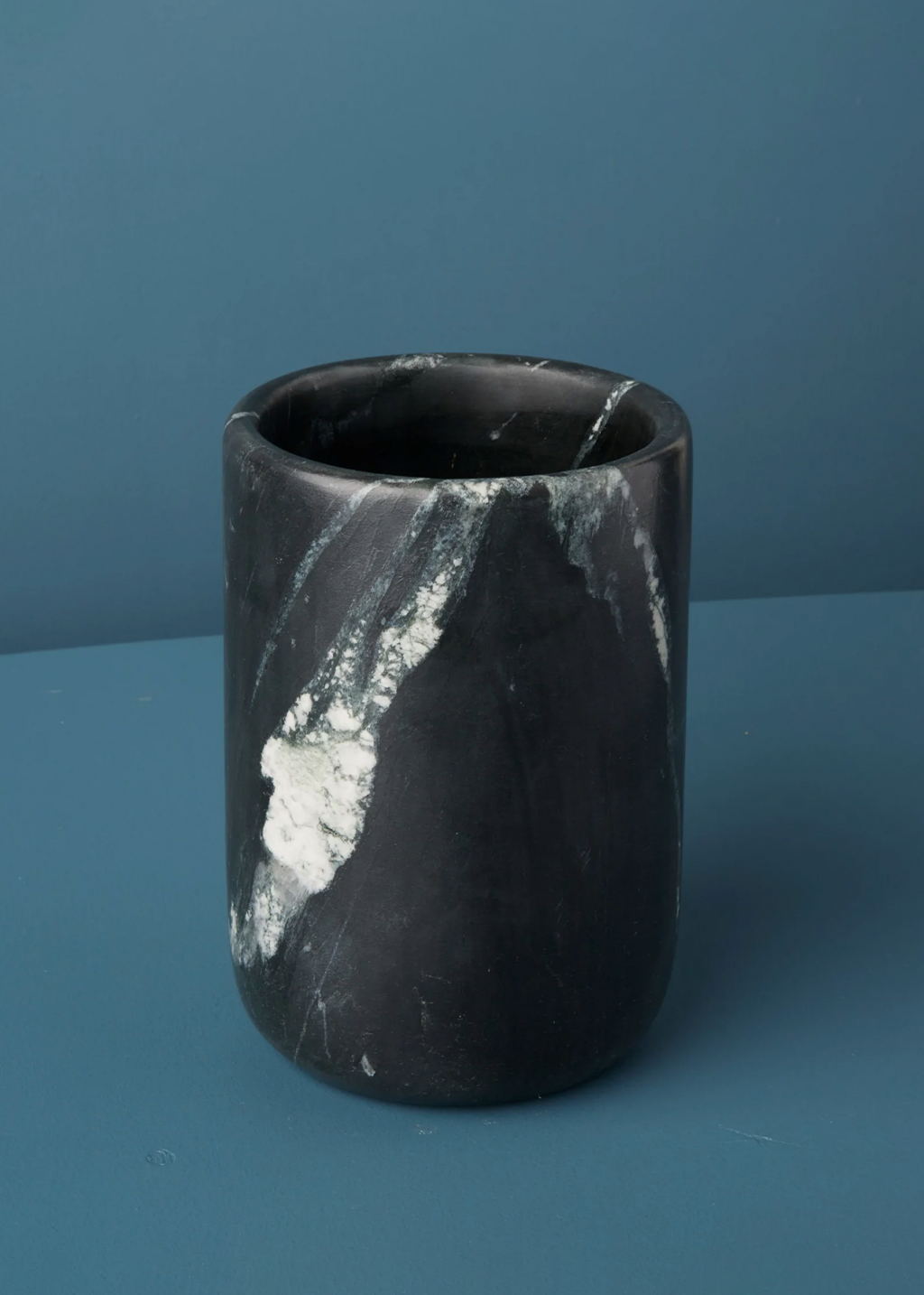 Salerno Black Marble Bottle Holder