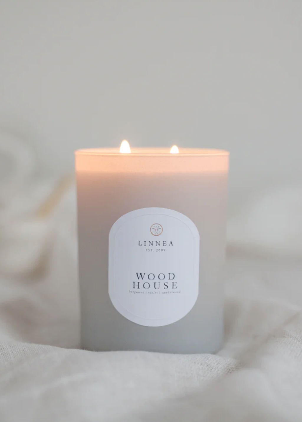 Wood House 2 Wick Candle